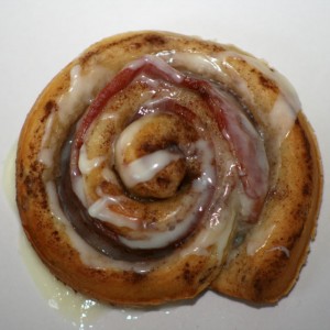 bacon-cinnamon-roll.jpg